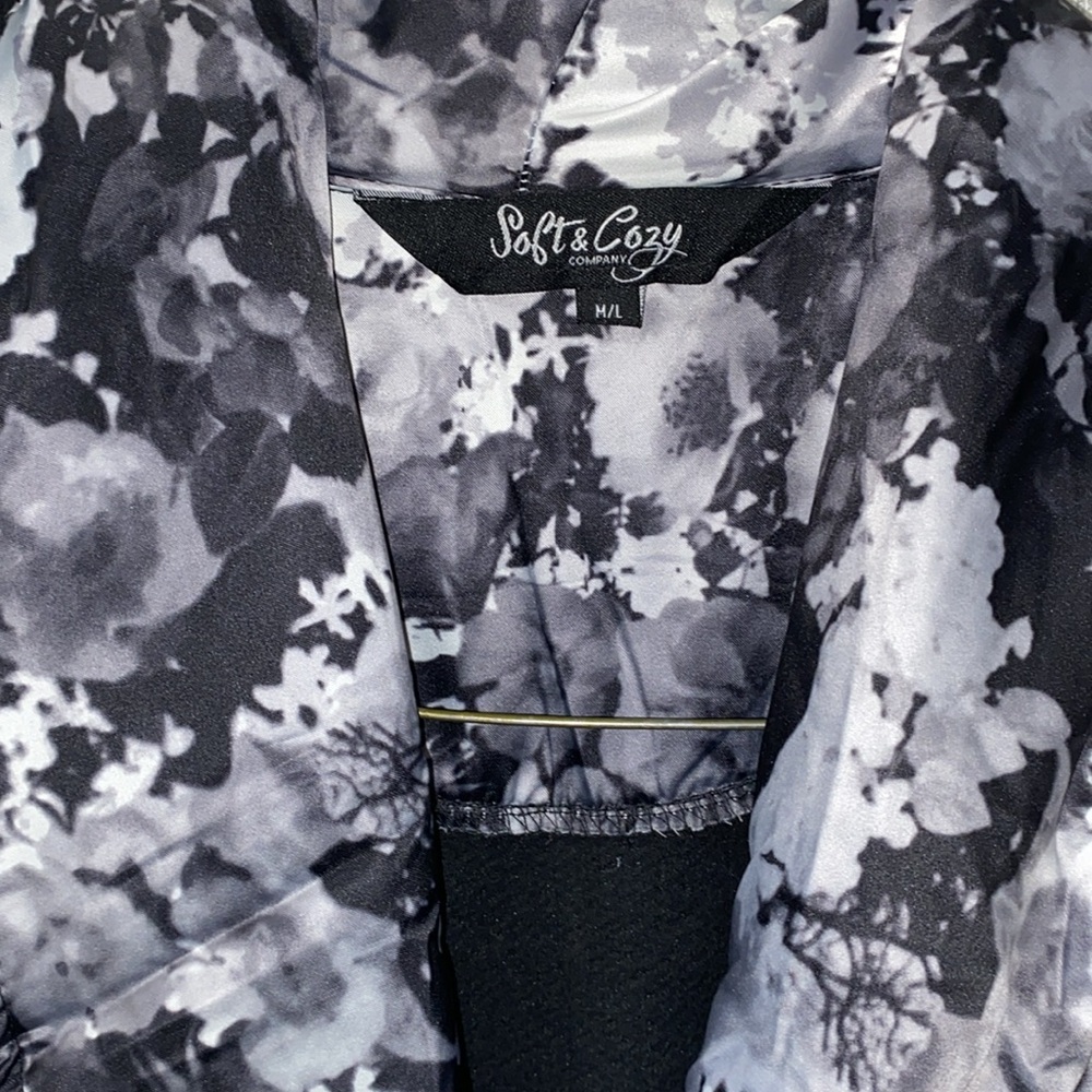 0127 Soft & Cozy Robe - Picture 3 of 5